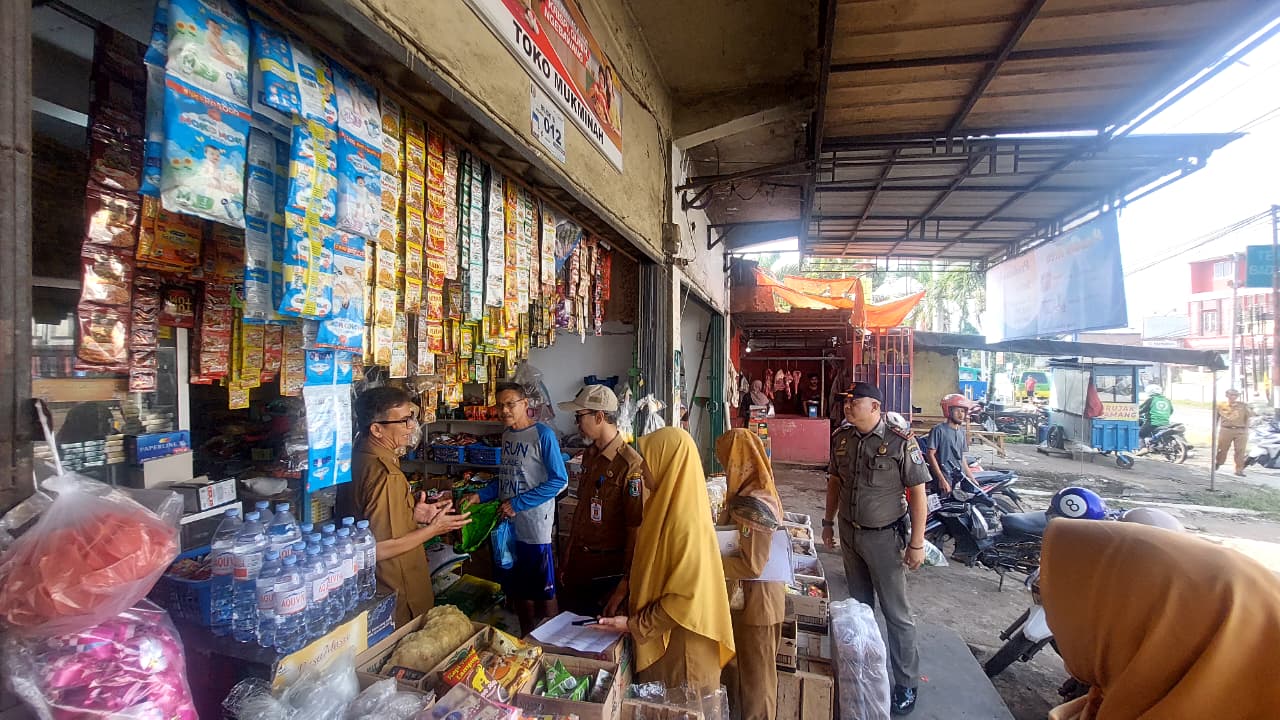Satuan Tugas Ketahanan Pangan Kabupaten Pringsewu melakukan Sidak Pasar sebagai Tindak Lanjut Hasil Rapat Koordinasi Tim Pengendalian Inflasi Daerah (TPID)